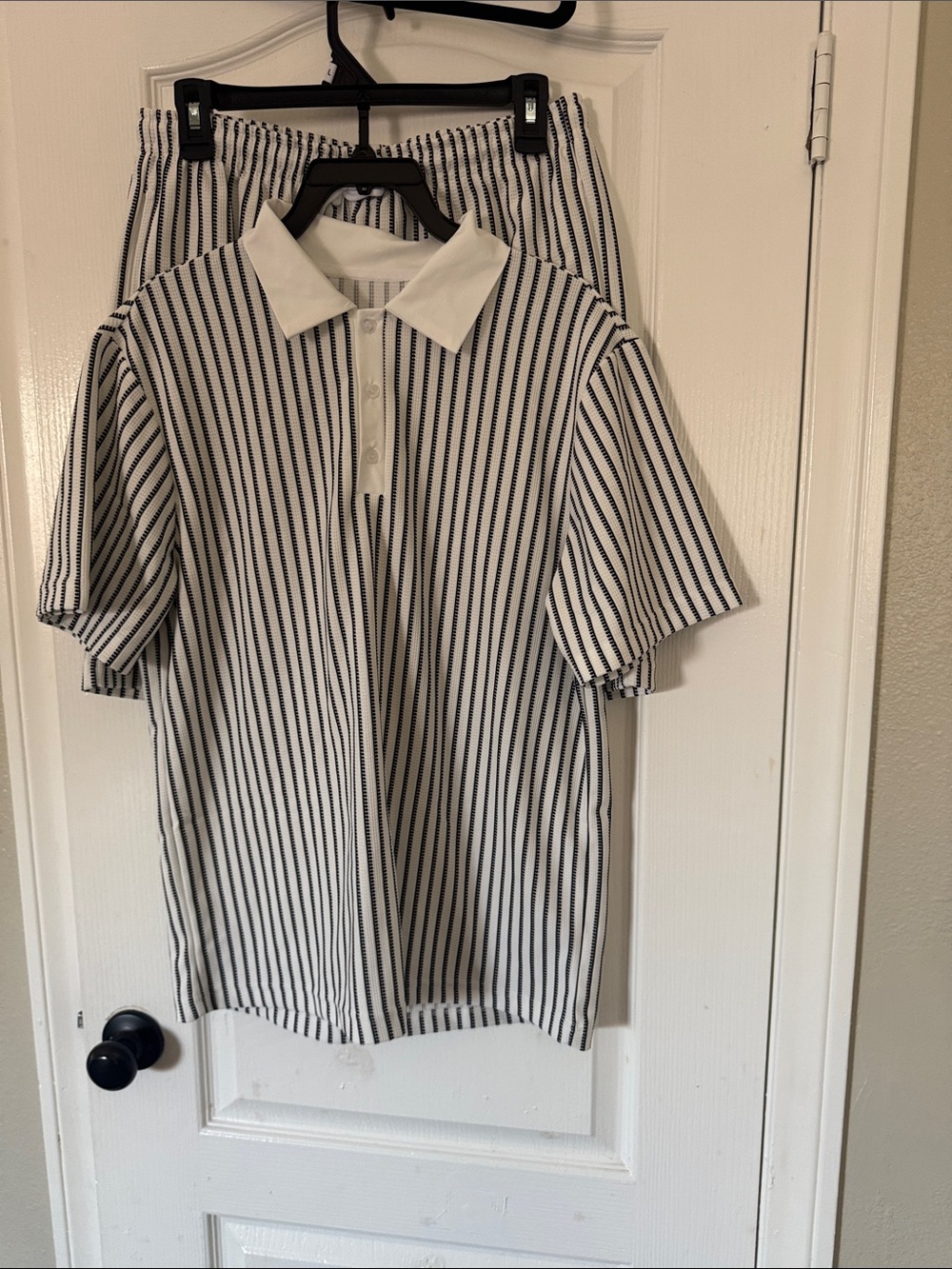 SHEIN Black and White Vertical Stripe Short-Sleeve Polo